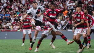 Richarlyson indica time que está muito abaixo do Flamengo: “Pode crescer”