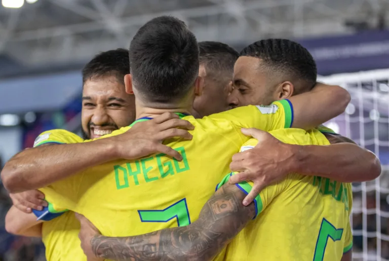 Seleção brasileira de futsal conquista o hexacampeonato Mundial em clássico contra a arquirrival Argentina