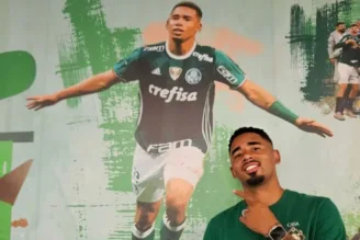 Gabriel Jesus, em visita ao Palmeiras
