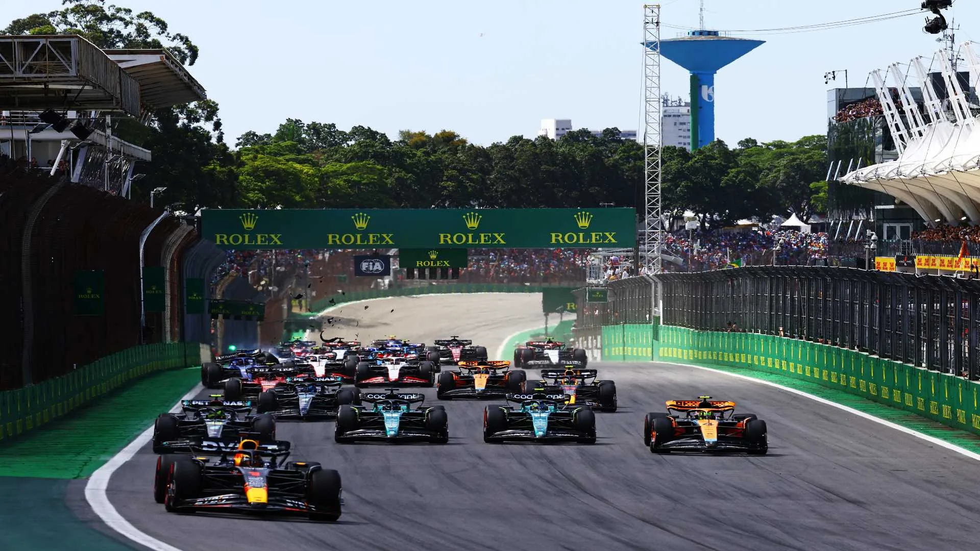 Fórmula 1 hoje: Daniel vai cantar o Hino Nacional no GP do Brasil