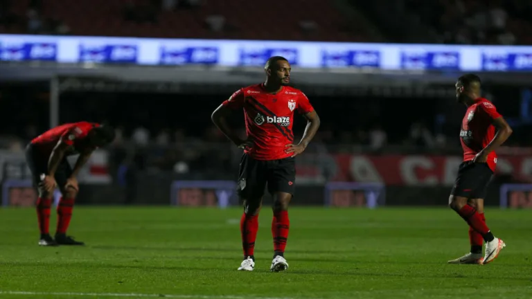 Presidente do Atlético-GO não poupa palavras ao projetar futuro: “Já caiu”