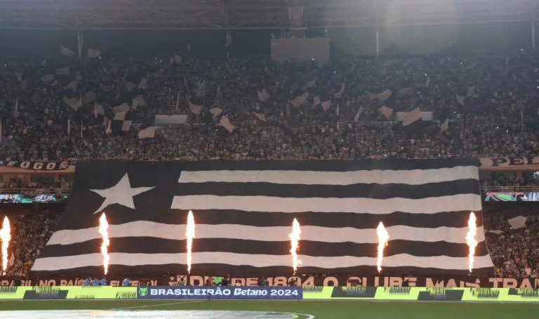 Peñarol x Botafogo: torcedores brasileiros destacam hostilidade em capital uruguaia