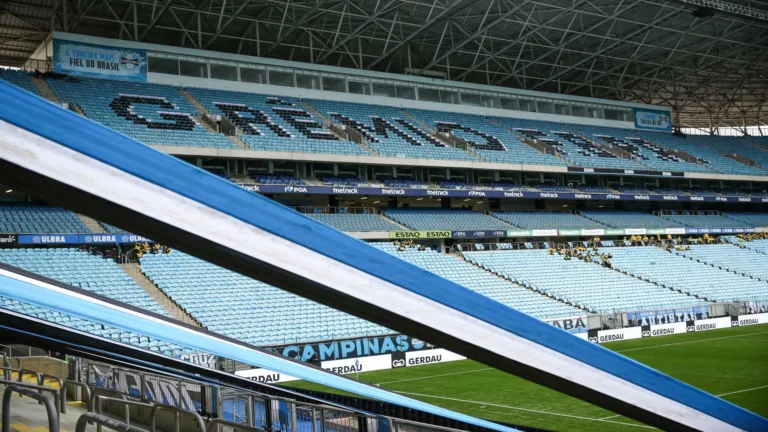 Grêmio hoje (11/10): torcida na bronca com arbitragem, contratação de Felipão e mais
