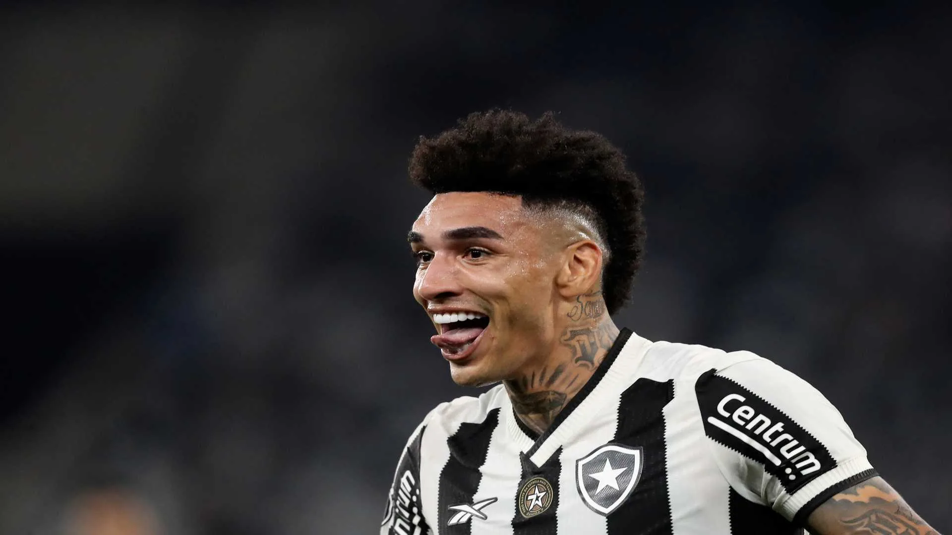 Botafogo atropela o Peñarol e abre ampla vantagem na Libertadores