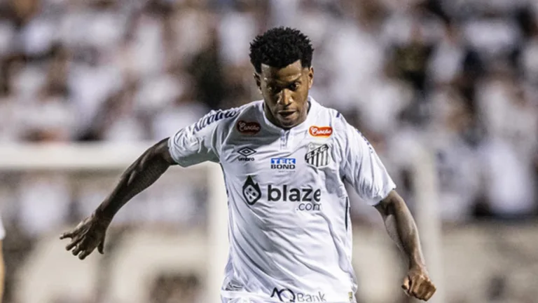Santos discute futuro de Gil e monitora possível aposentadoria