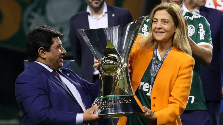 Leila Pereira indica futuro no futebol após ciclo no Palmeiras: “Sem dúvidas”