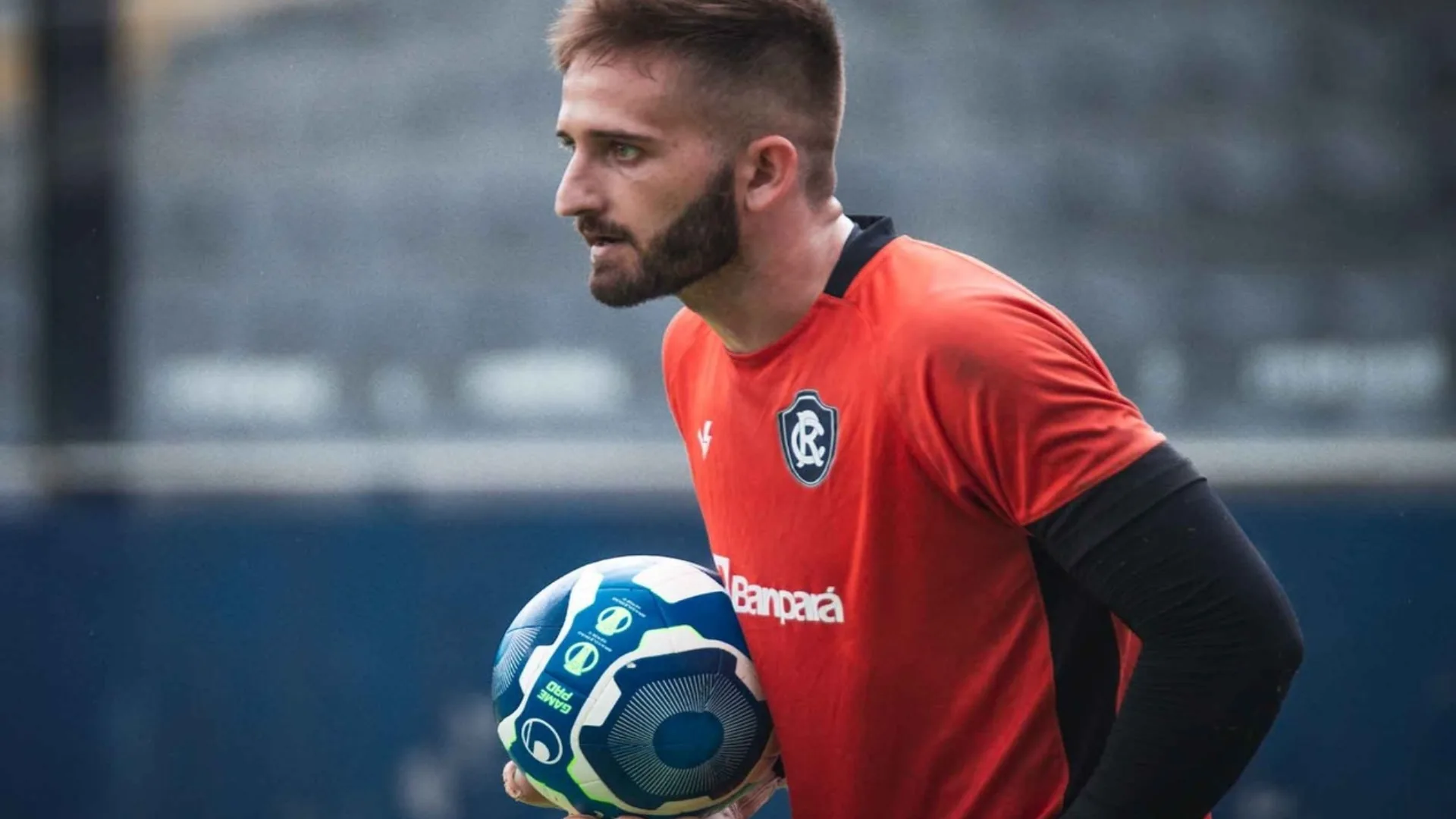 Remo oficializa renovação contratual de goleiro reserva