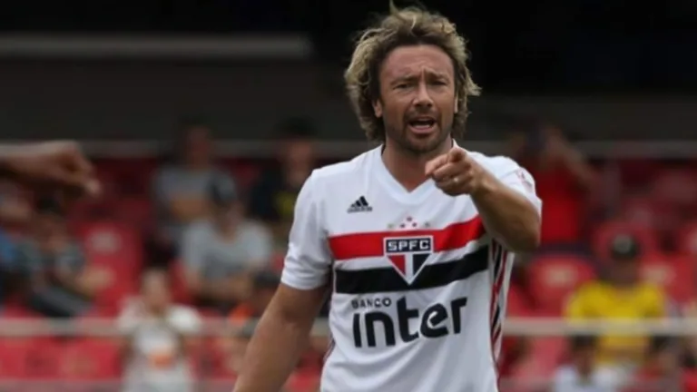 Lugano questiona possível novo técnico no SPFC: “Será aceito pela torcida?”