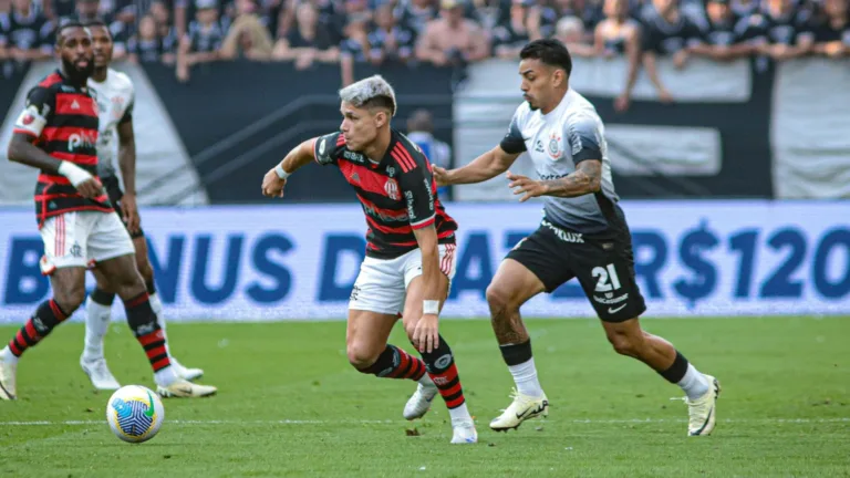 Luis Fabiano crava resultado de Flamengo x Corinthians na Copa do Brasil