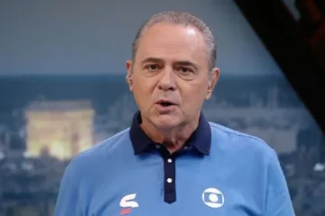 Luis Roberto aplica bronca em Cucurella após lance com Estêvão em Palmeiras x Chelsea: “Vá se acostumando”