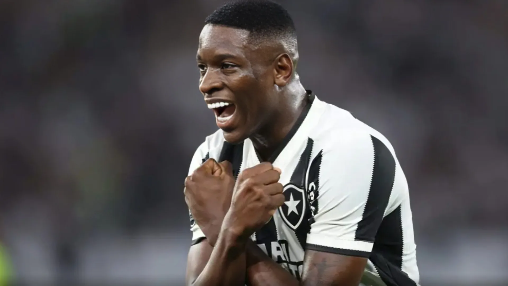 Luiz Henrique, do Botafogo, destaca técnico diferenciado no Brasil