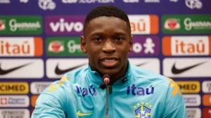 Luiz Henrique, do Botafogo, indica time gigante do Brasil hoje