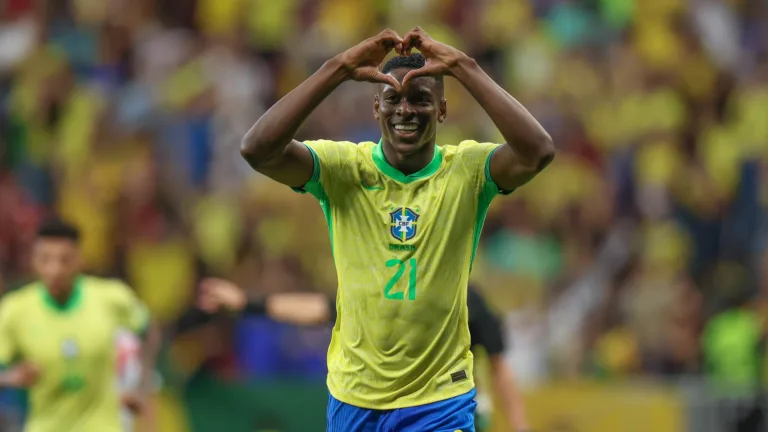 Botafogo é o clube com mais gols na história da seleção brasileira; veja lista