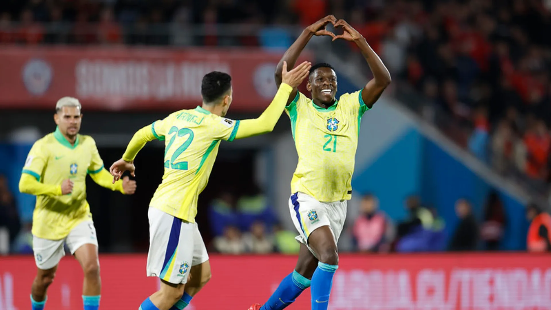 Renato Maurício Prado se rende a atacantes do Botafogo: “Vários jogadores bons”