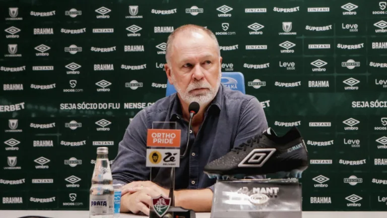 Mano Menezes, do Fluminense, aponta técnico respeitado no Brasil