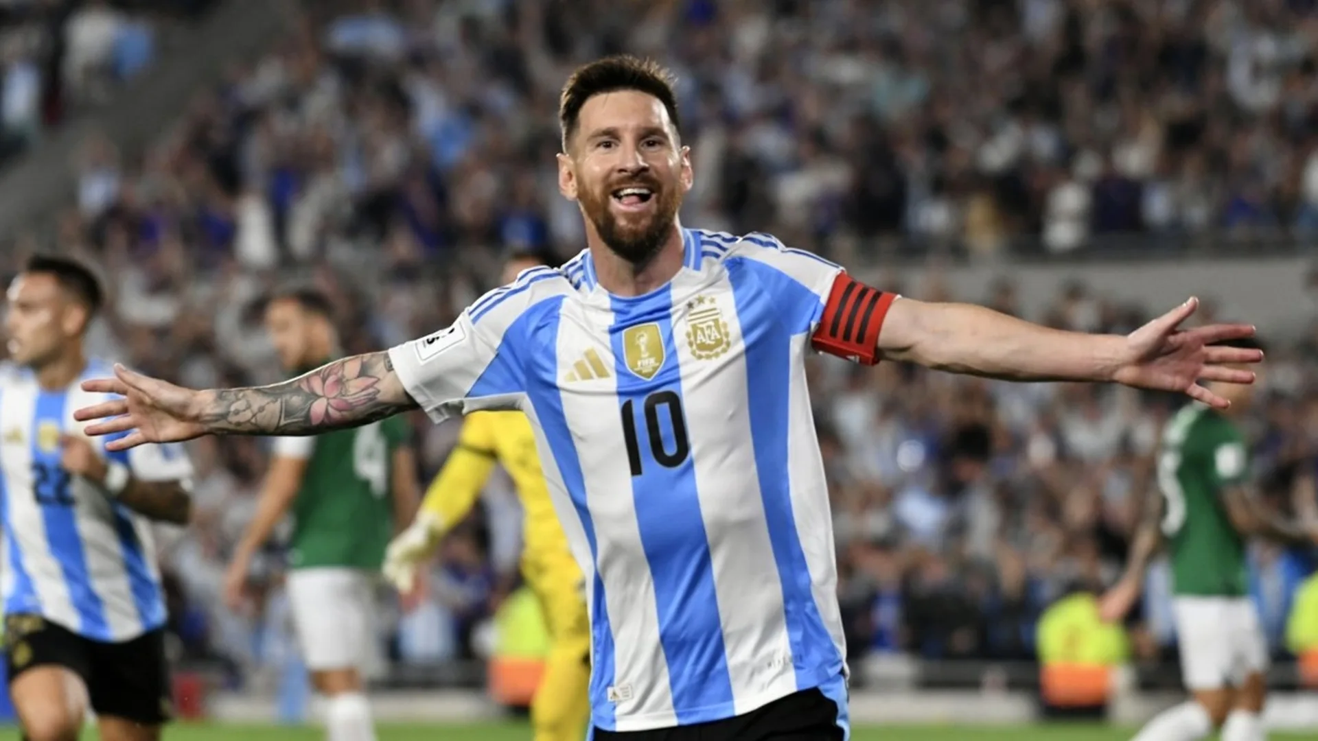 Messi iguala Neymar em assistências e fica a uma do recorde mundial; confira a lista