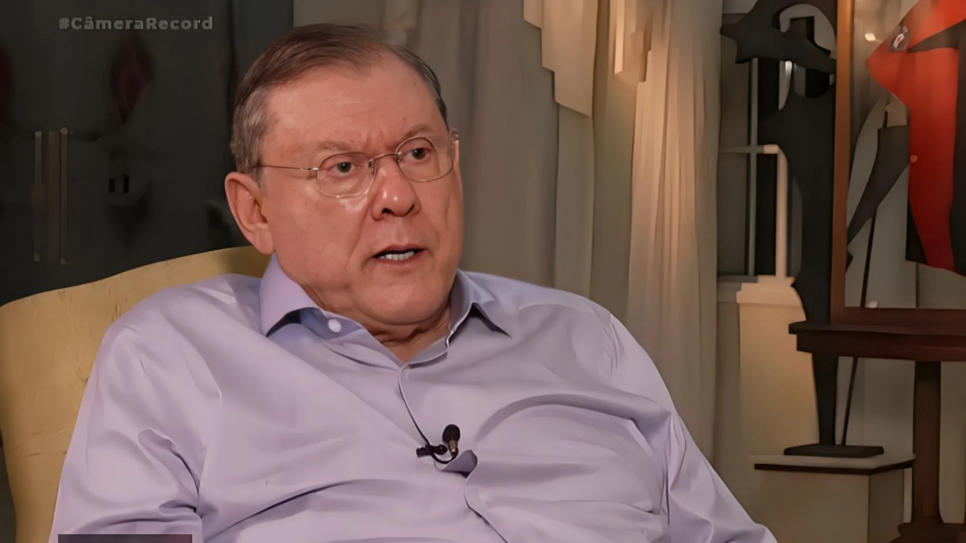 Milton Neves aponta “Pelé” dos laterais na história do futebol