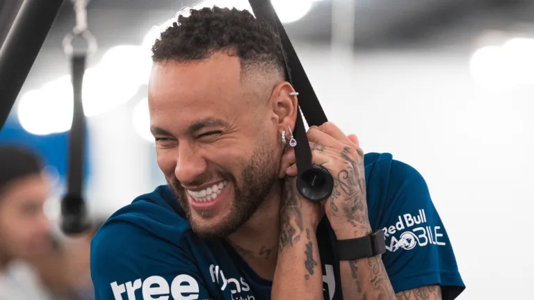 Nilson Cesar vê Neymar abaixo de dois atacantes ‘esquecidos’ do Brasil: “Mais qualidade”