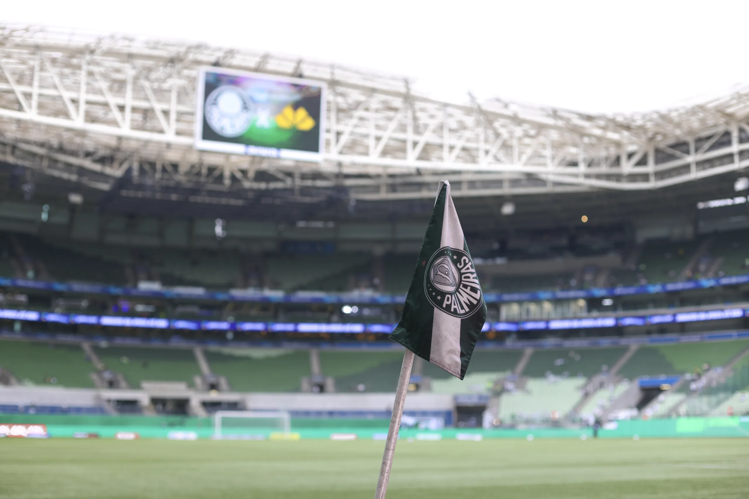 Palmeiras tem início de semana sem treinos para o elenco e bastidores agitados com proximidade da eleição 