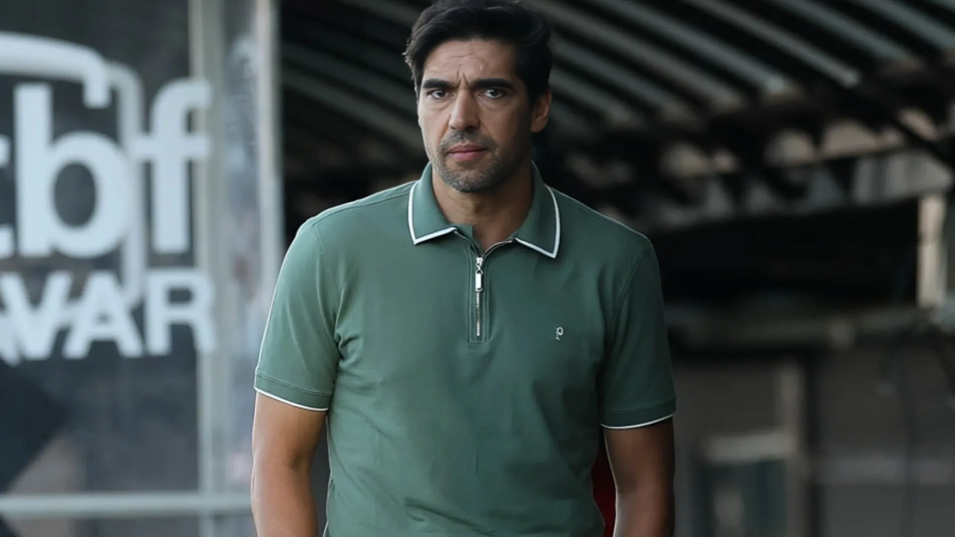 Palmeiras perde meia titular com lesão nos ligamentos do joelho