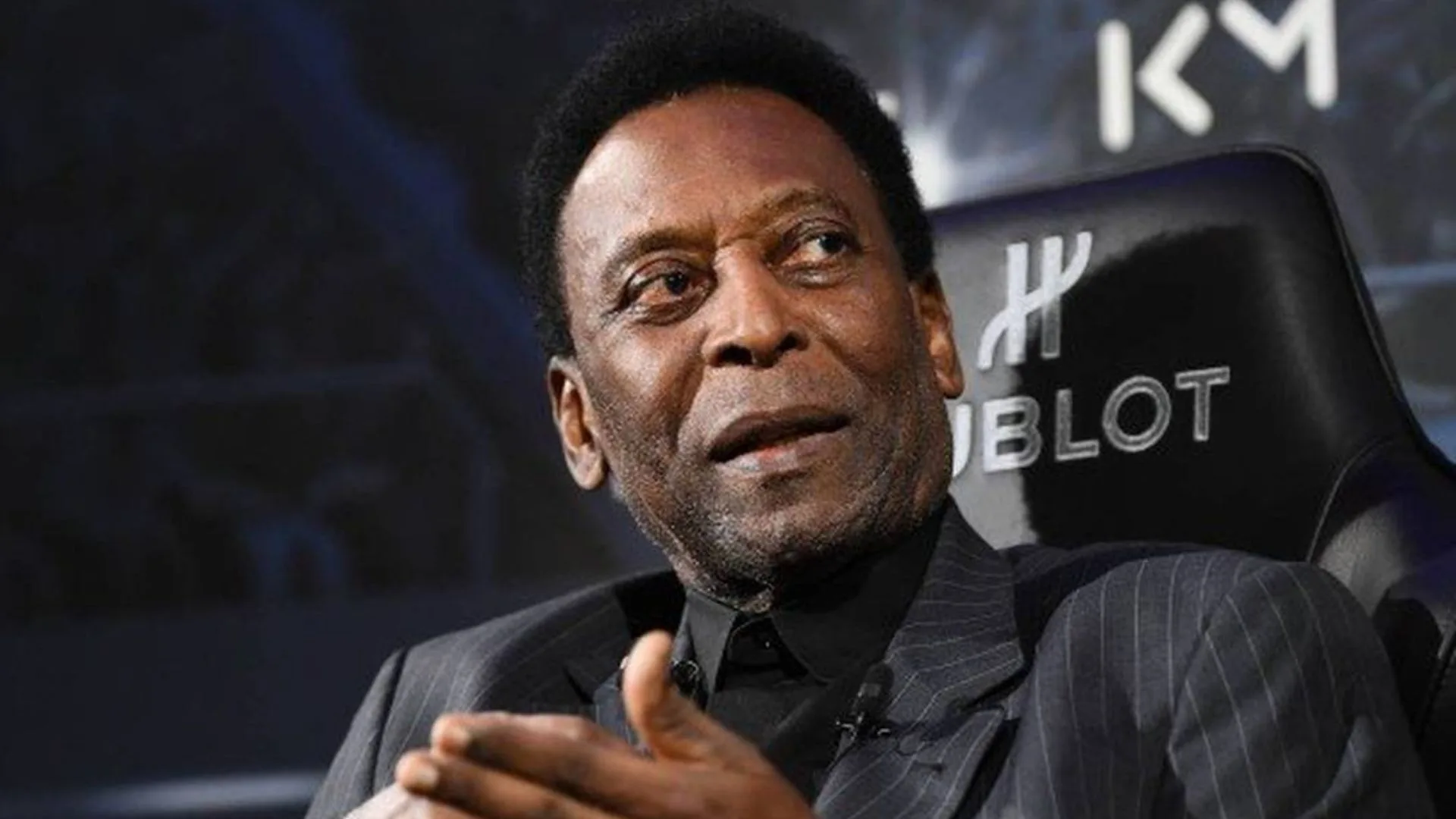 Vampeta crava melhor jogador brasileiro da história: “Depois do Pelé”