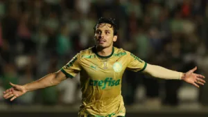 Raphael Veiga, do Palmeiras, aponta rival complicado no Brasil: “Boa equipe”