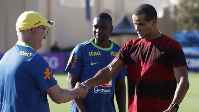 Rivaldo é convicto ao indicar maior promessa do futebol brasileiro hoje 