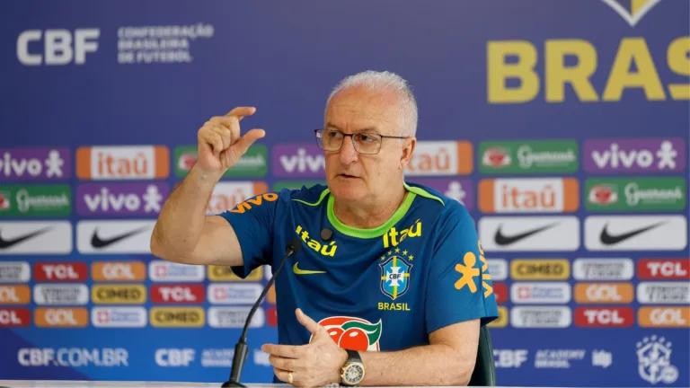 Rivellino é sincero e banca futuro de Dorival Júnior na seleção: “Estão falando”