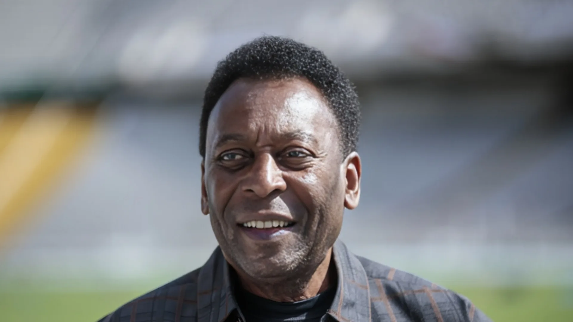 Rivellino surpreende ao definir status de Pelé no futebol: “Não vai”