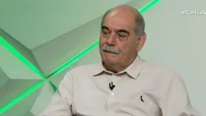Rivellino sobe o tom e compara seleção com time do Brasileirão: “Não tem”