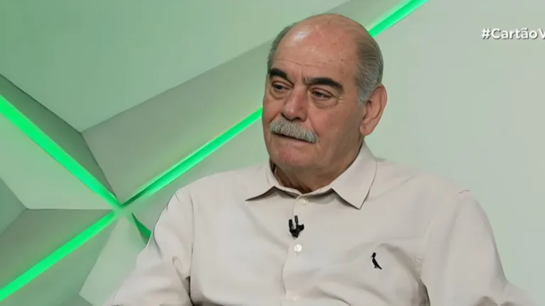 Rivellino sobe o tom e compara seleção com time do Brasileirão: “Não tem”