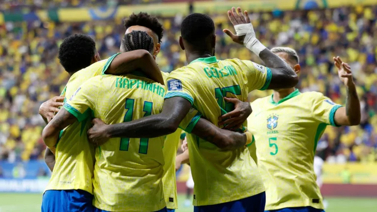 Sormani exclui Paquetá e define meia do Flamengo como titular na seleção