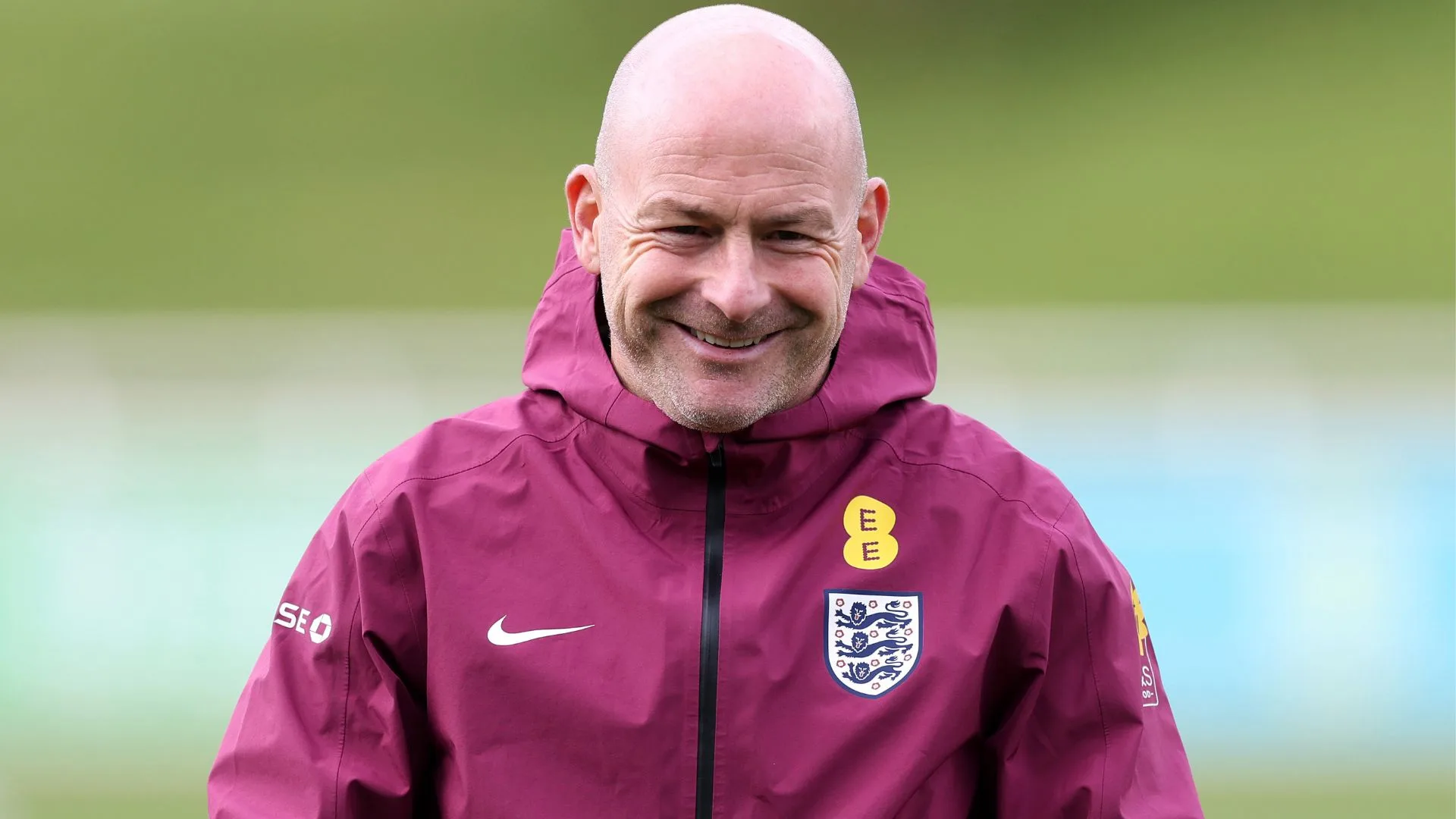 Técnico interino da Inglaterra acha que seleção pode ter comandante estrangeiro