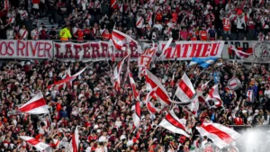 Torcedores do River Plate apontam atacante brasileiro que “dá medo”