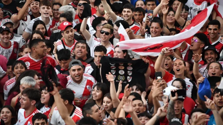 Torcedores do River Plate elegem a melhor torcida no Brasil: “São malucos”