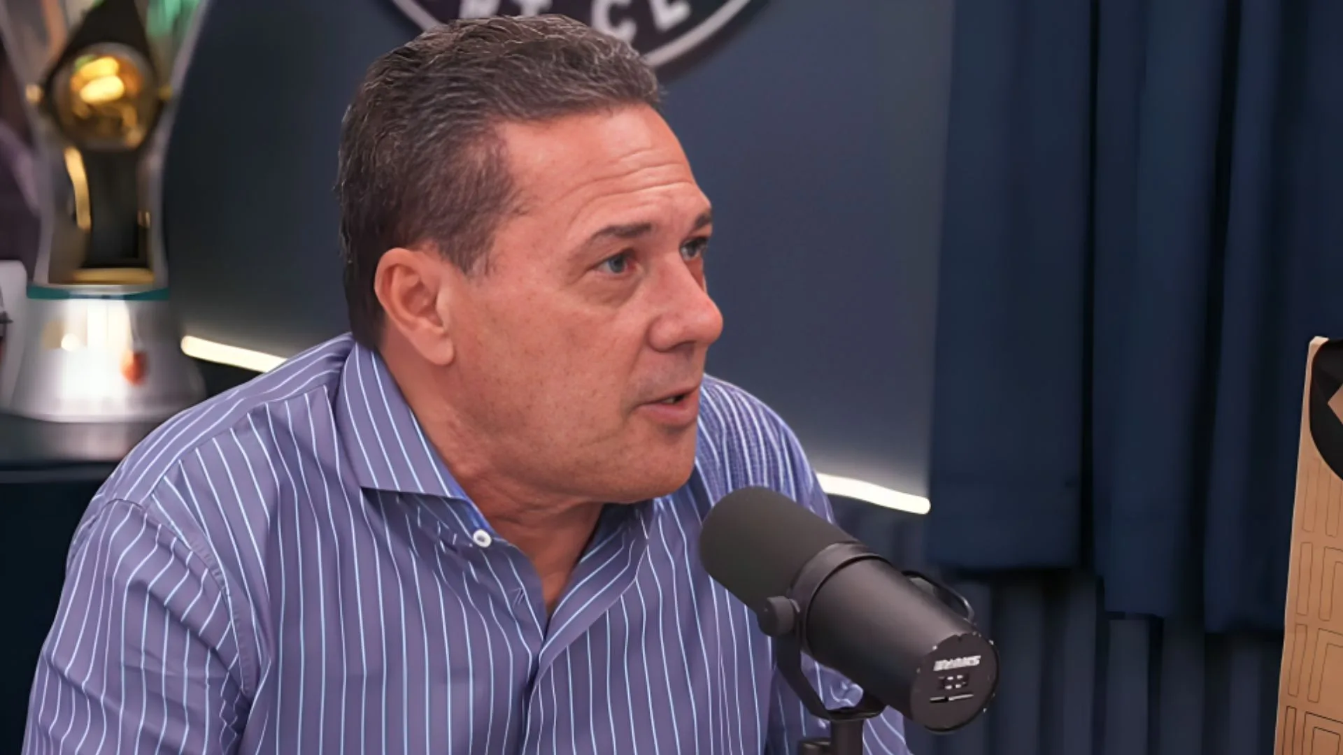 Torcedores se agitam após alerta de Luxemburgo sobre Filipe Luís no Flamengo