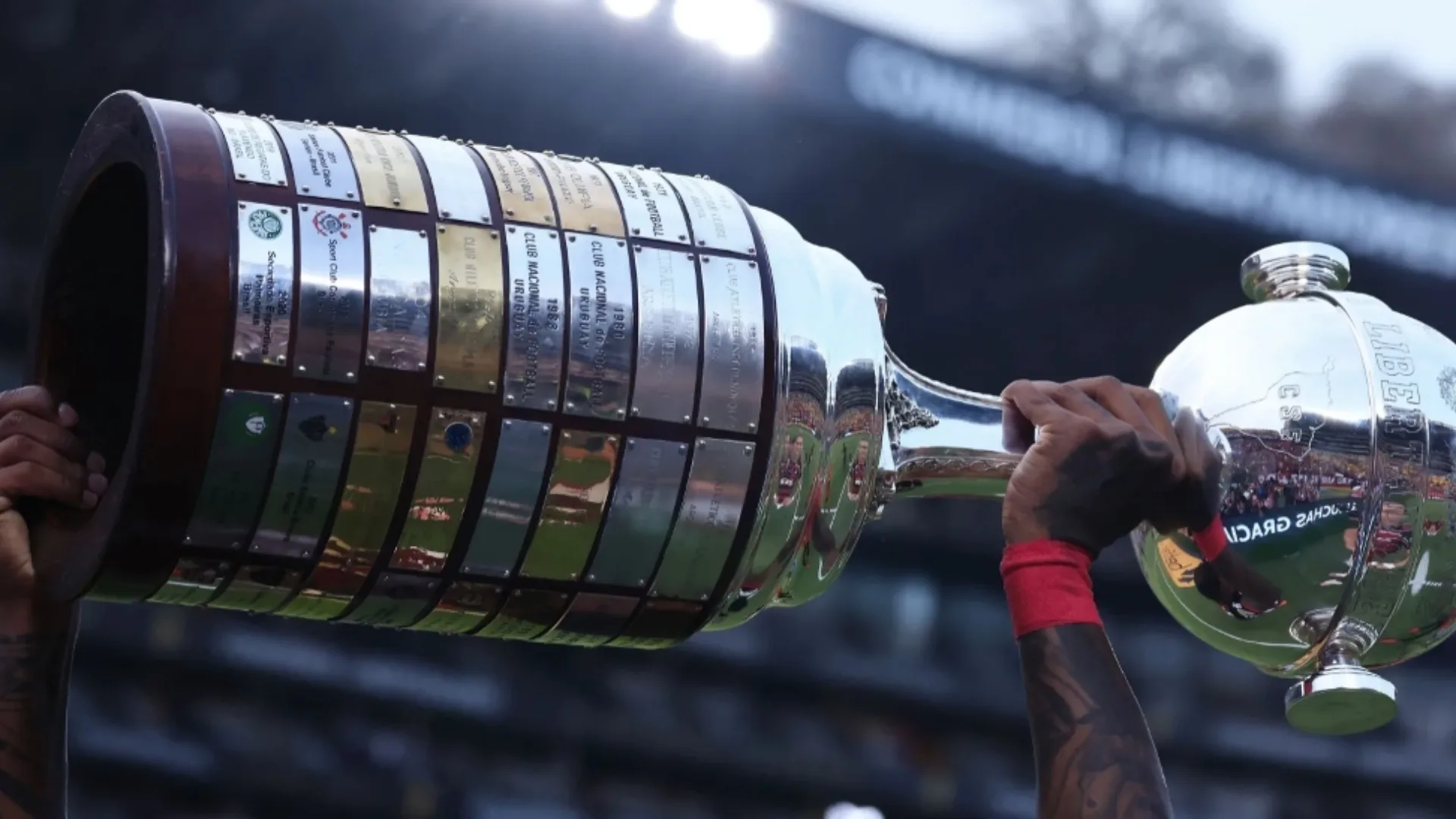 Tostão se antecipa e banca os dois finalistas da Libertadores