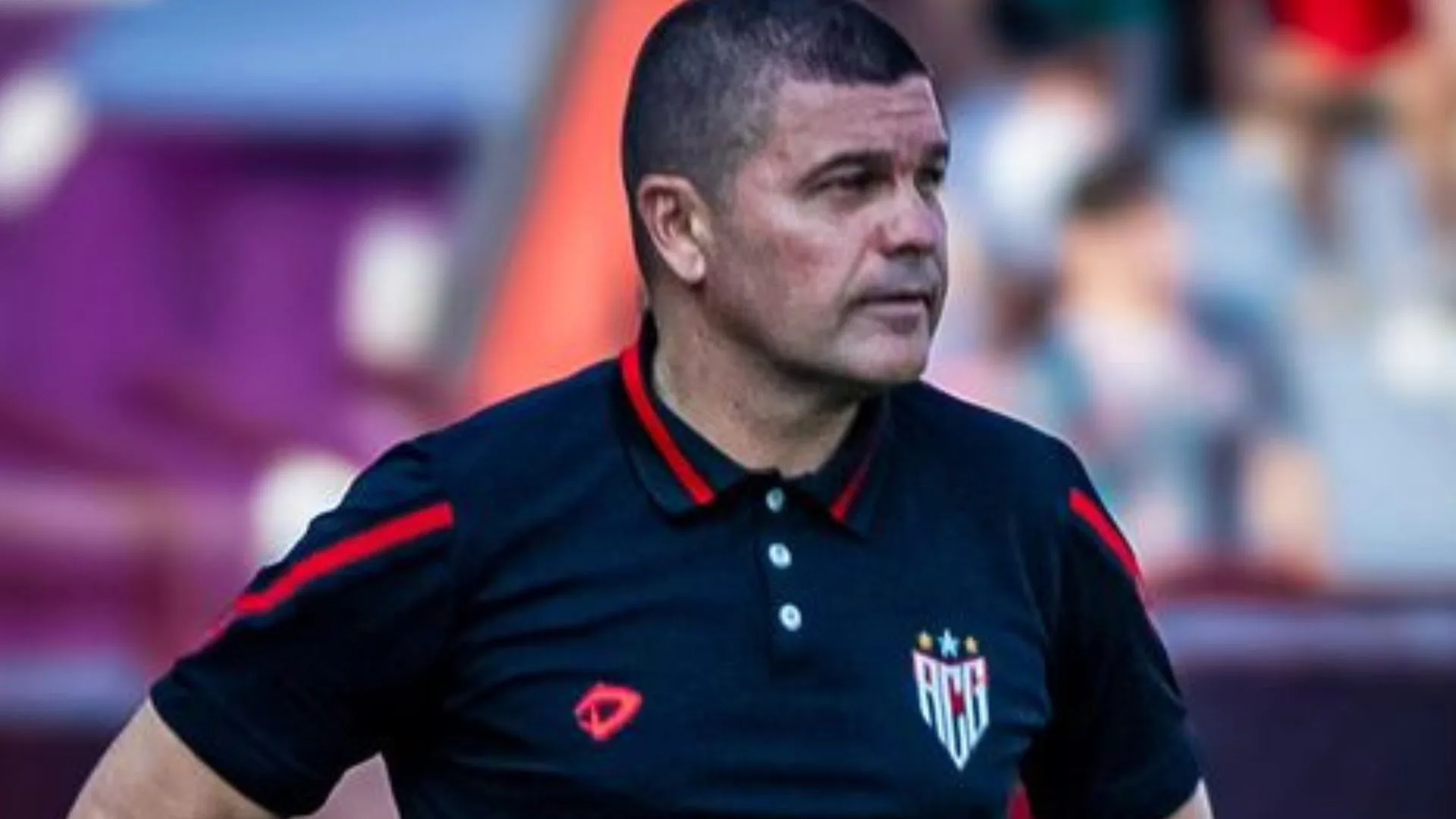 Atlético-GO oficializa demissão do técnico Umberto Louzer