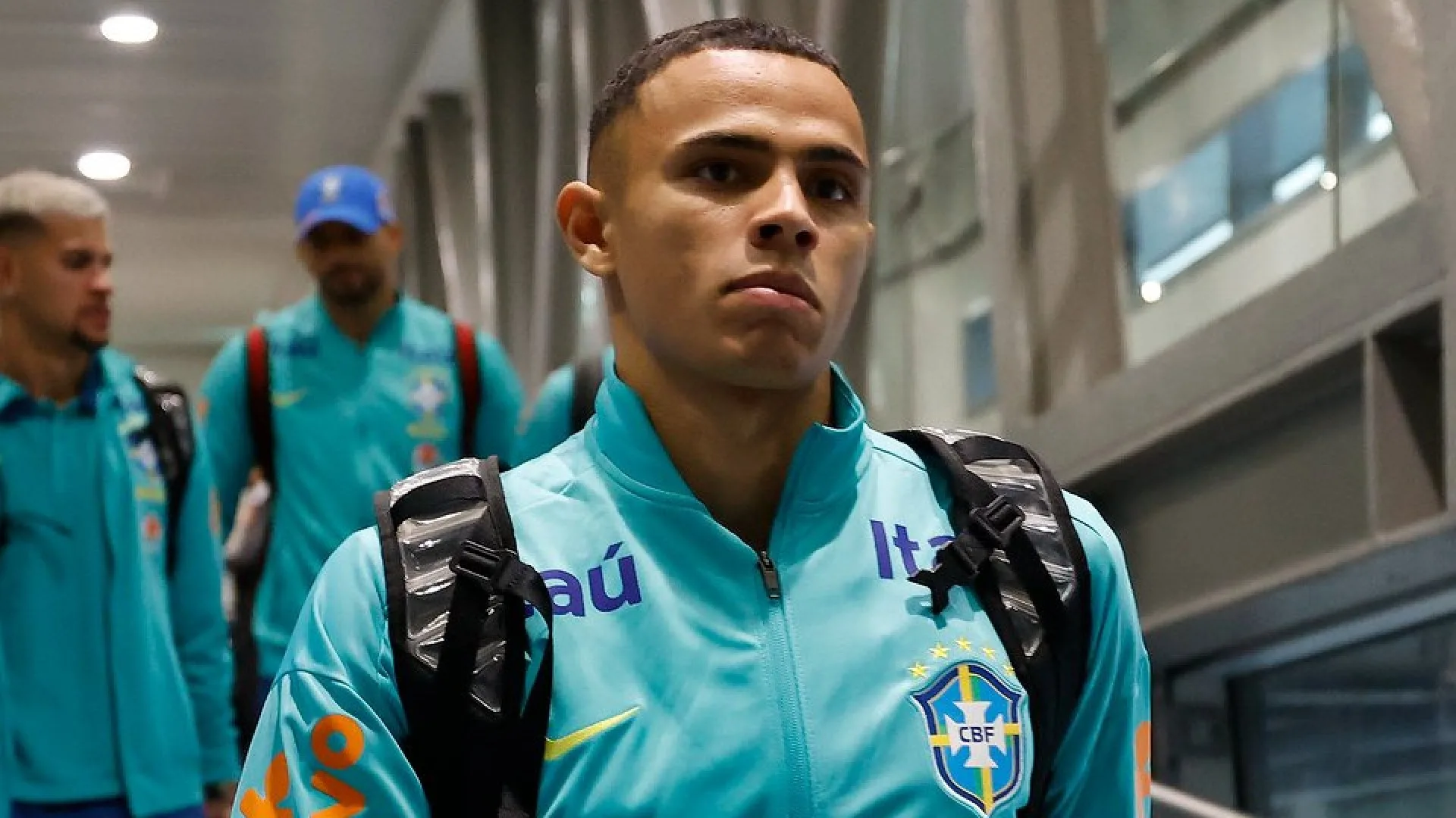 Barcelona mira contratação de lateral da seleção brasileira