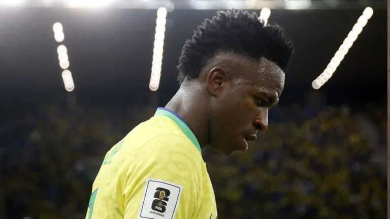 Craque Neto “esquece” Vinícius Júnior ao indicar vencedor da Bola de Ouro: “Vai ganhar”