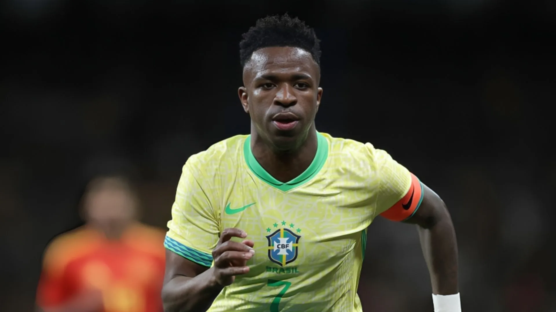 Vinícius Júnior ignora Cafu e elege melhor lateral-direito da história