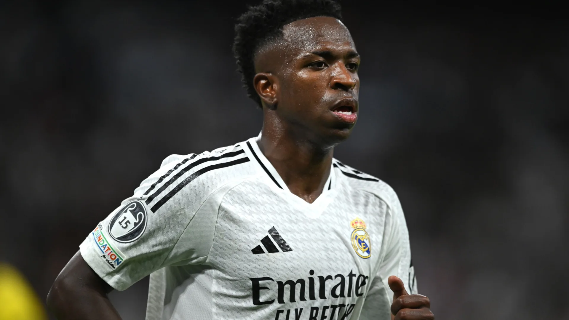 Nilson Cesar se revolta com Bola de Ouro não dada a Vinícius Júnior 