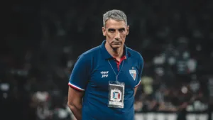 Vojvoda, do Fortaleza, manda recado a Botafogo e Palmeiras sobre briga pelo Brasileirão