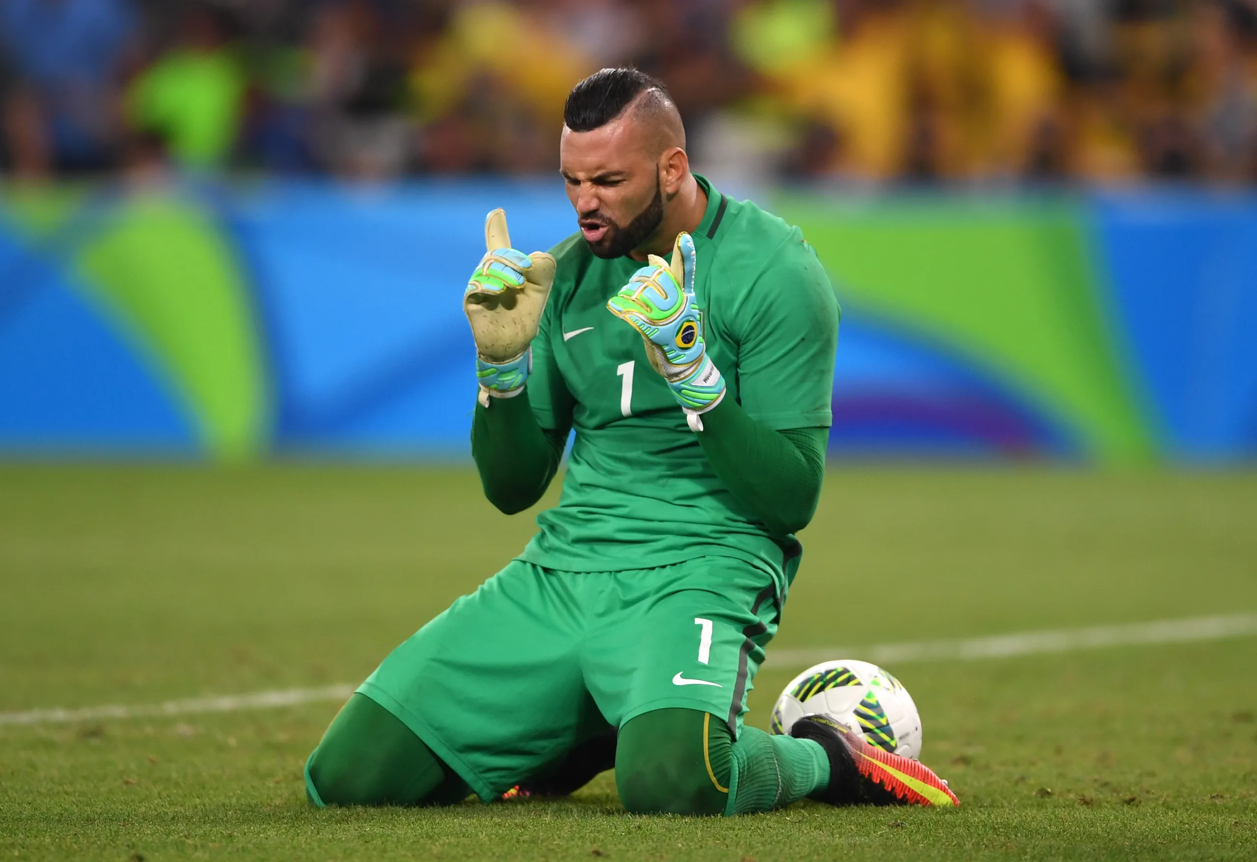 Dorival Júnior chama Weverton, do Palmeiras, para a vaga de Alisson na seleção brasileira