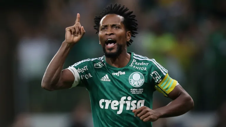 Zé Roberto “ignora” Marcelo, do Fluminense, e elege o melhor lateral-esquerdo: “Monstro”