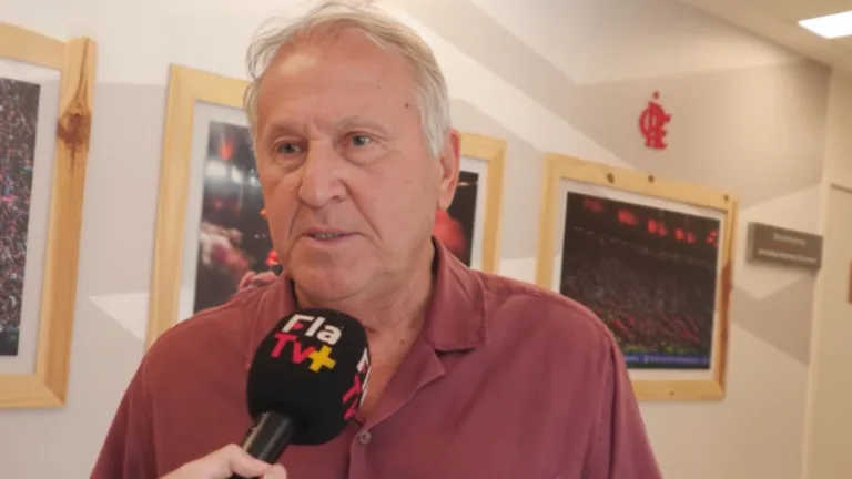 Zico aponta cinco brasileiros na mesma “prateleira” de Messi e Cristiano Ronaldo 