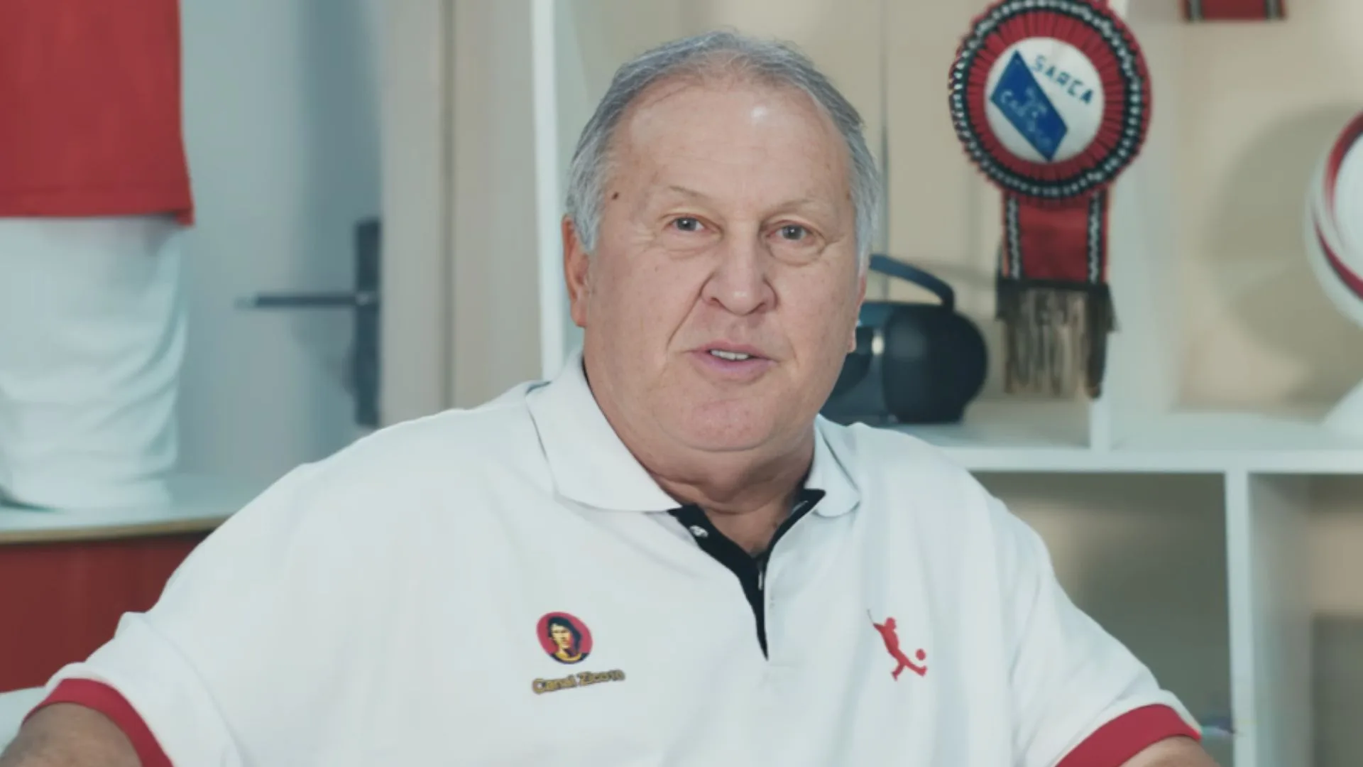 Zico antecipa problema para zagueiro extraordinário no Brasil: “Vão descobrir”