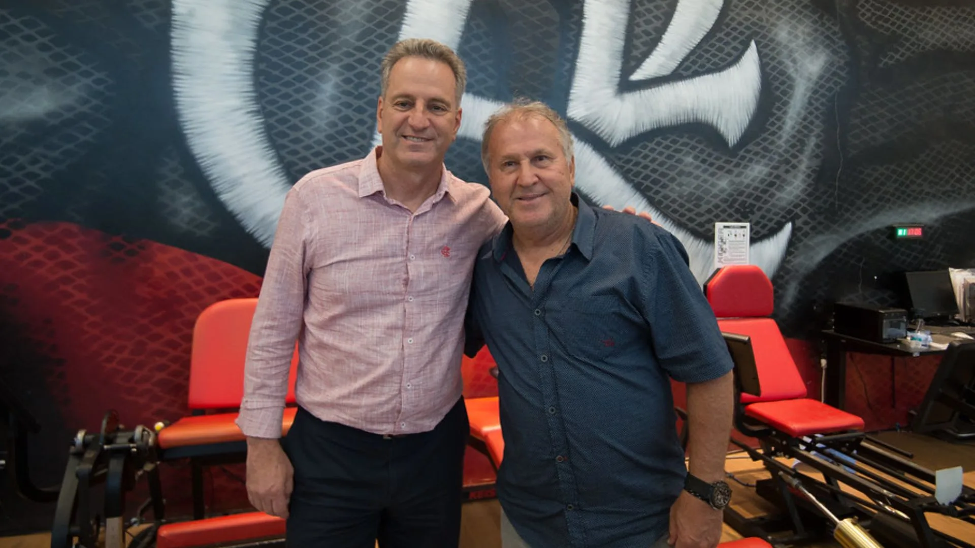 Craque Neto reage após aviso polêmico de Zico sobre o Flamengo: “Fica esperto”