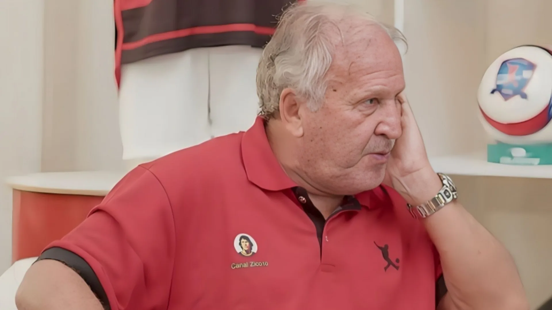 Zico aponta técnico injustiçado no Flamengo: “Futebol maravilhoso”