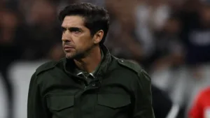 Abel Ferreira, do Palmeiras, elege time brilhante no Brasileirão